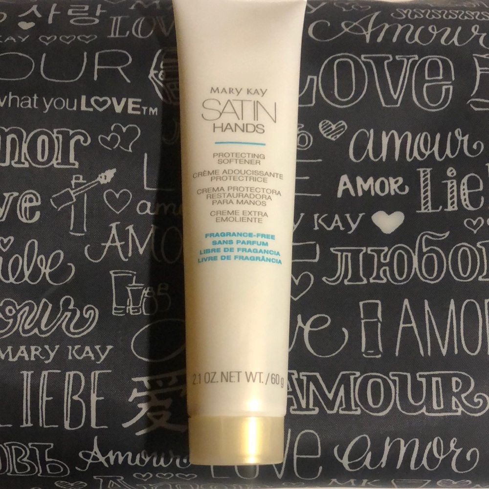 New Mary Kay Satin Hands Protecting Softener Fragrance Free